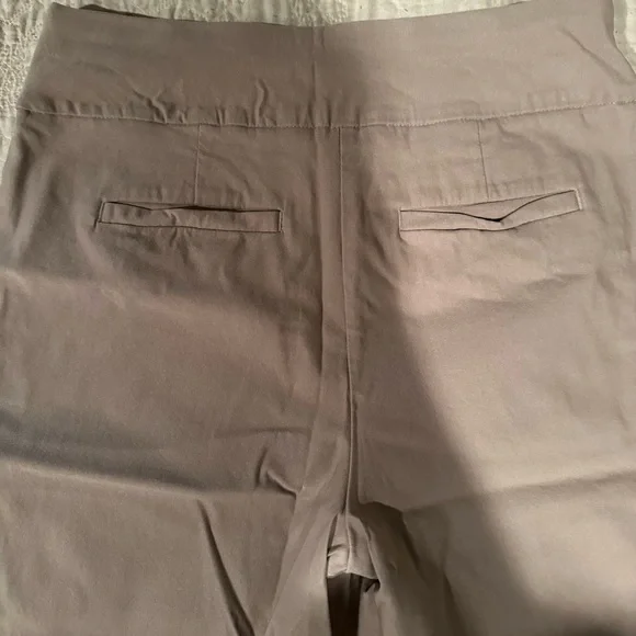 Tribal women’s capri khakis- never worn- NEW- size- 10- elastic waist band! - Picture 10 of 10